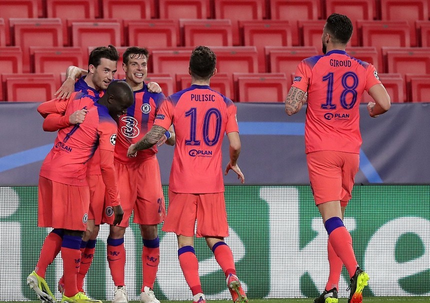  奥格斯堡防守反击战术奏效客场擒下强敌